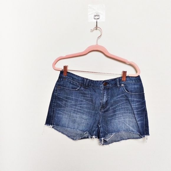 J. Crew Factory Medium Wash Raw Hem Mid Rise Denim Shorts Size 6 - Picture 1 of 8